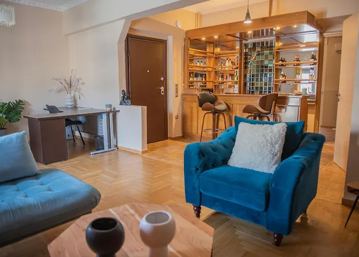 Urban Oasis, Stylish Short Stay Apartment In Piraeus Center